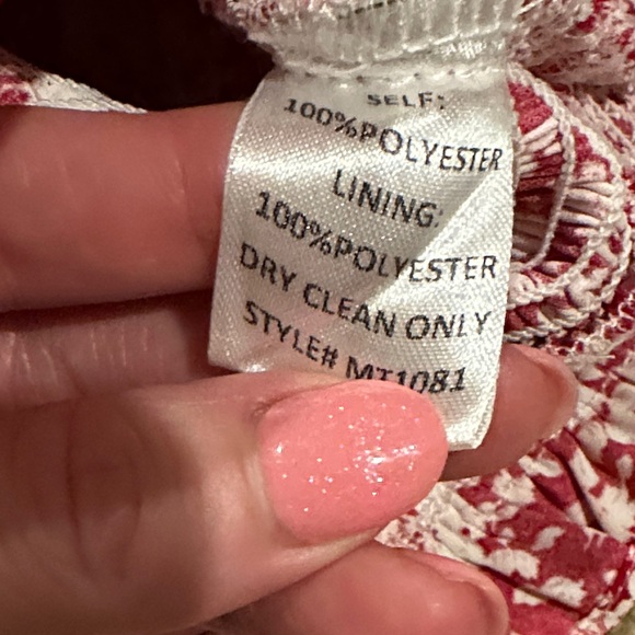 Tie-Front Floral Blouse in Red and Cream - Picture 7 of 7